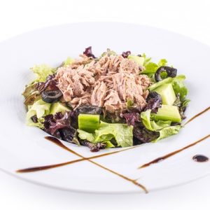 Mix of green salads with tuna