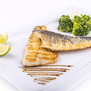 Sea bass fillets and broccoli